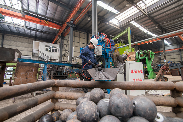 贵州网架配件-螺栓球加工车间